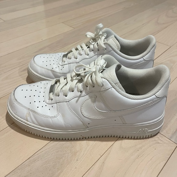 Air Force 1’s - Picture 1 of 3